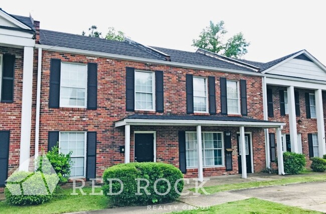Building Photo - Canterbury Townhouses- Columbus, MS
