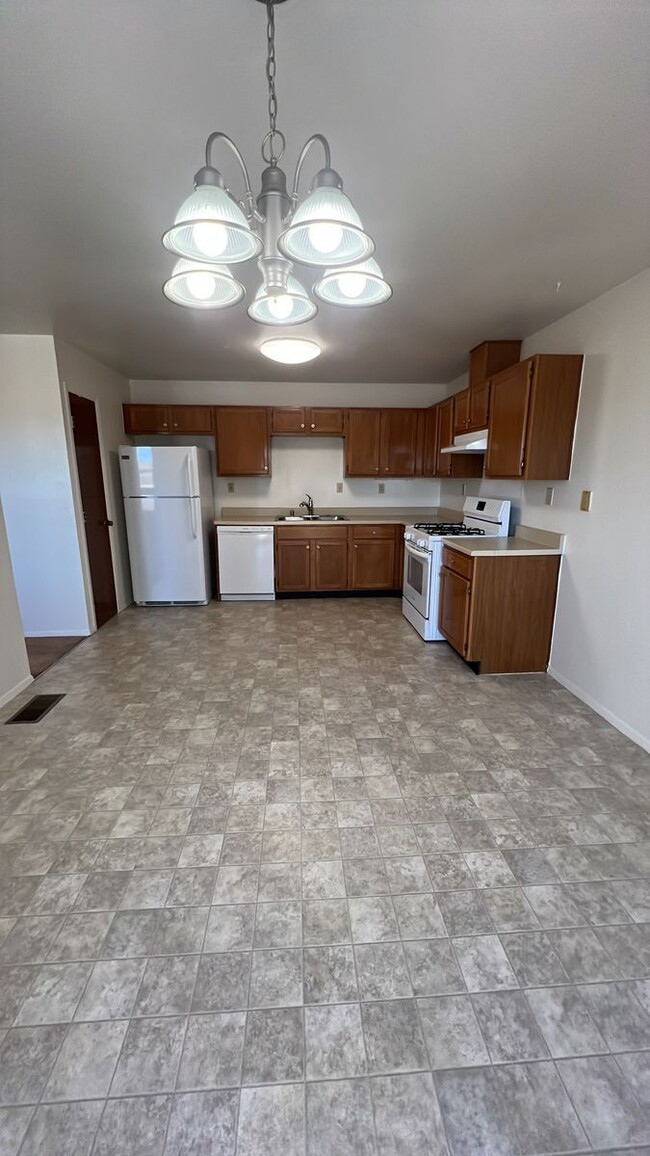 Building Photo - 1193 Desmet Ct