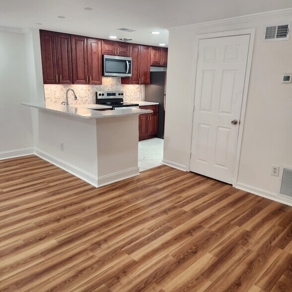 Building Photo - 30 Welbeck Ct