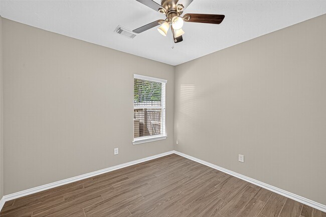 Building Photo - 7527 Rain Meadow Ln