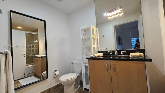 Building Photo - 300 S Biscayne Blvd