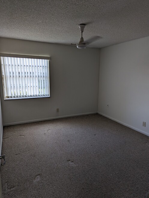 Building Photo - 517 Flanders K