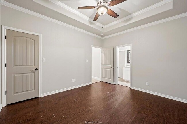 Building Photo - 3821 Estes Pk
