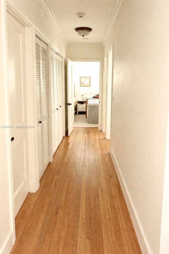 Building Photo - 5827 SW 29th St