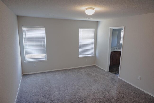 Building Photo - 2301 Hickory Wood Ave