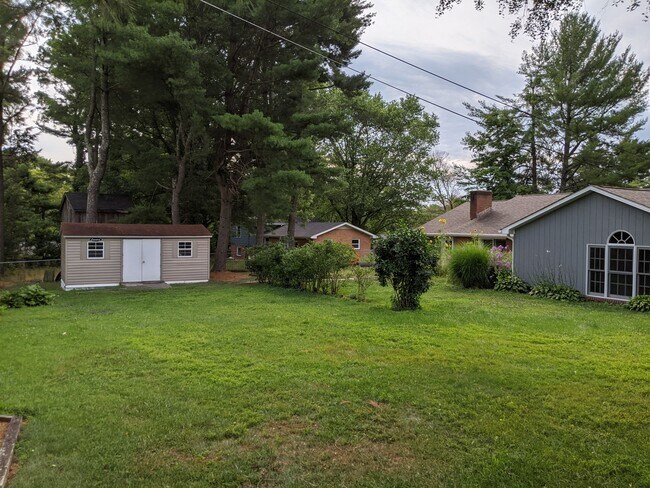 Building Photo - Spacious Home in McBryde Village next to V...