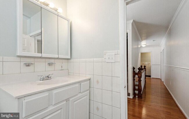 Building Photo - 6011 Falls Rd