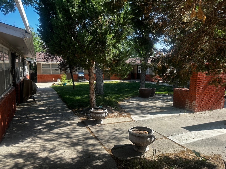 Building Photo - 324 S McKinley St