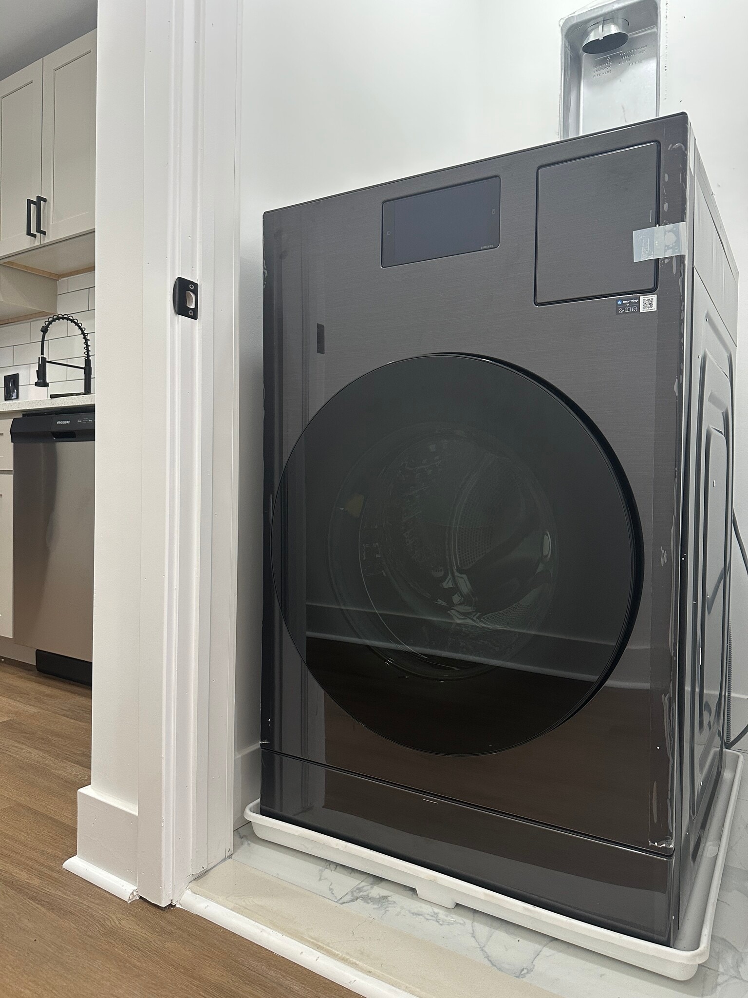 Building Photo - 4927 Catharine St