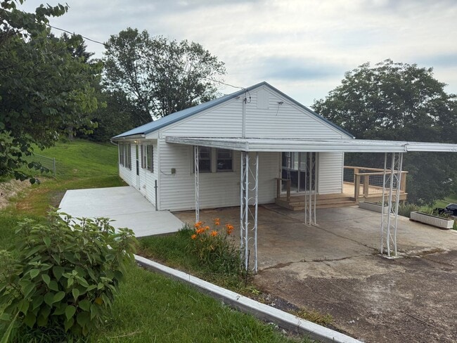 Primary Photo - 3 Bedroom 2 Bathroom Home in Greeneville, TN