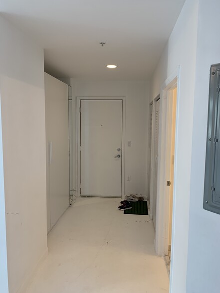 Building Photo - 133 NE 2nd Ave