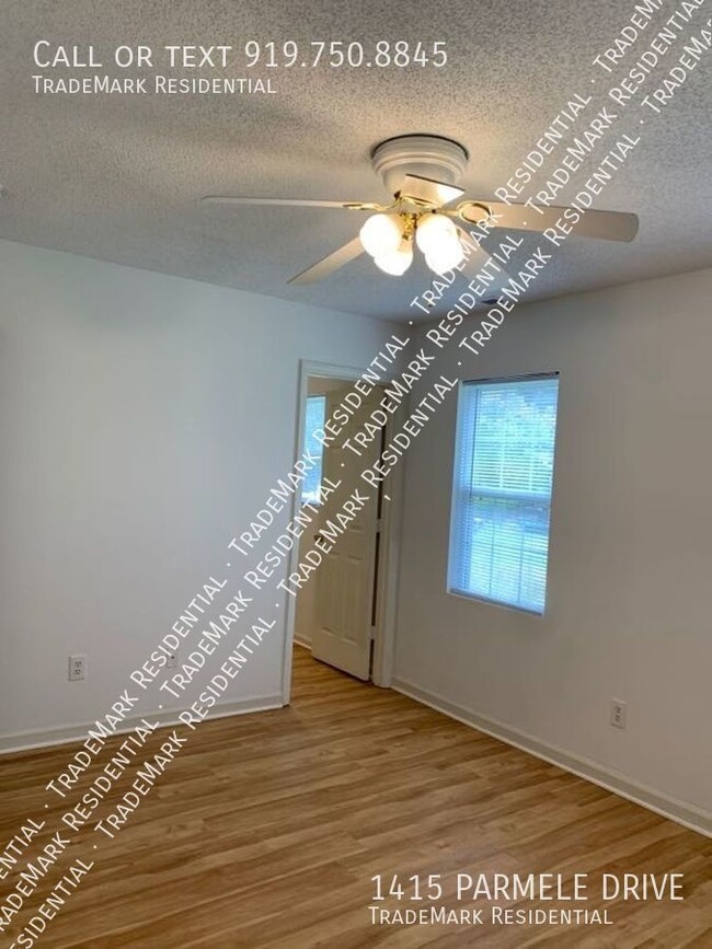 Building Photo - 3 Bedroom 2 Bath house Close to Hospital o...