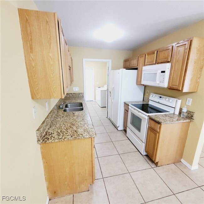 Building Photo - 1104 Bermar St