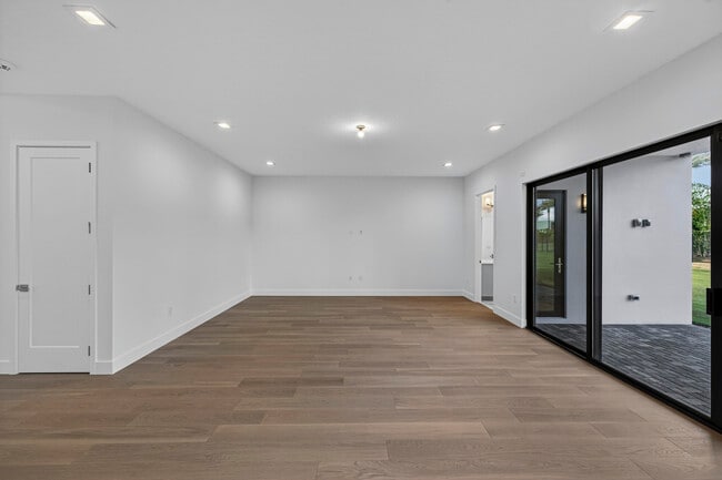 Building Photo - 9361 Sunflower Mdw Rd