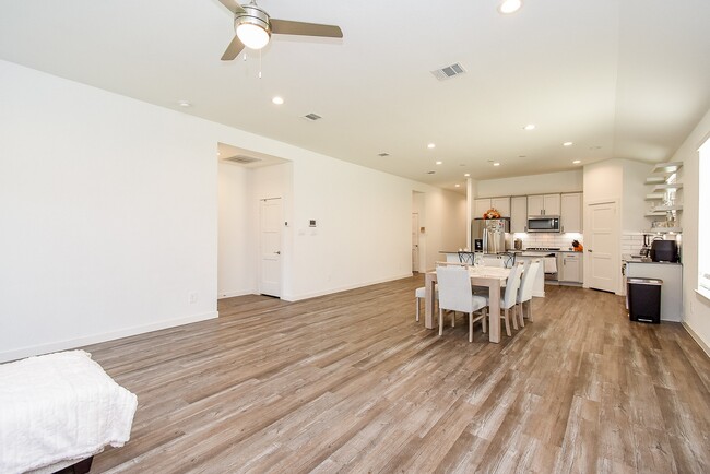 Building Photo - 4730 Torcello Fls Ln