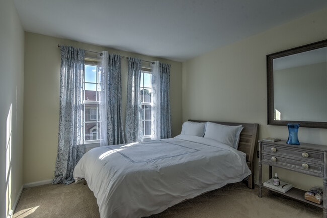 Bedroom - 6506 Serenade Plz