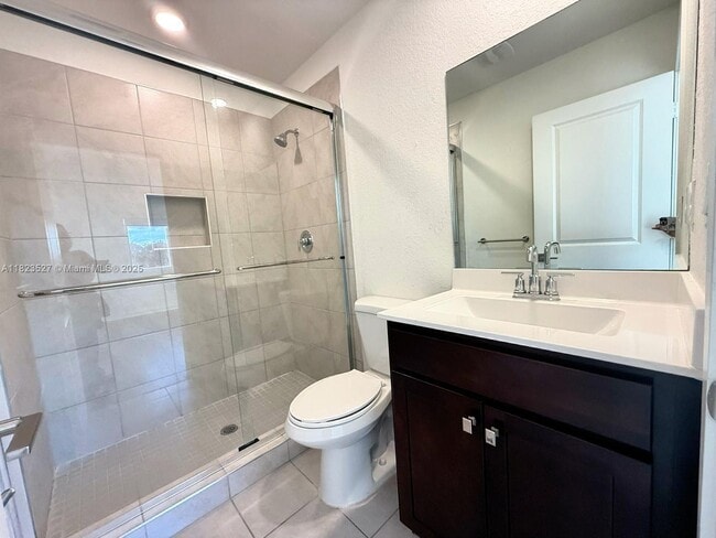 Building Photo - 1178 SE 23rd Ave