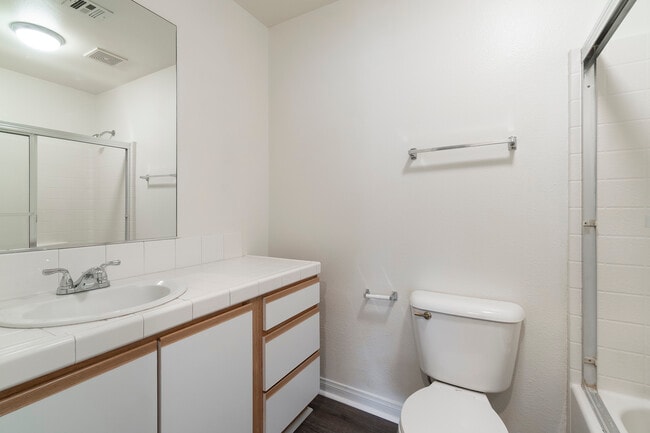 Building Photo - 28455 Avenida La Paz