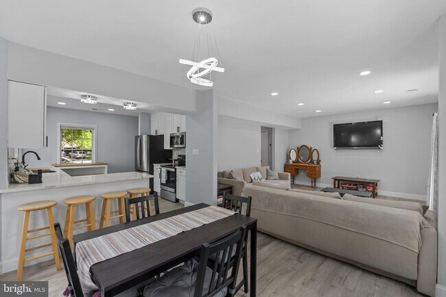Building Photo - 6117 Blue Whale Ct