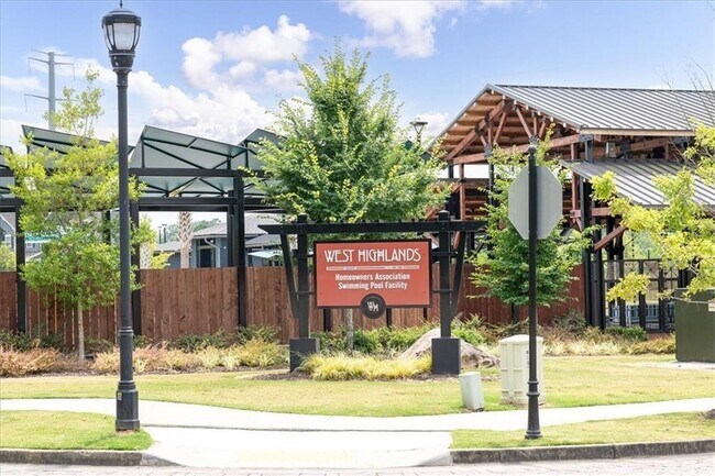 Building Photo - 1780 Sanford Ln