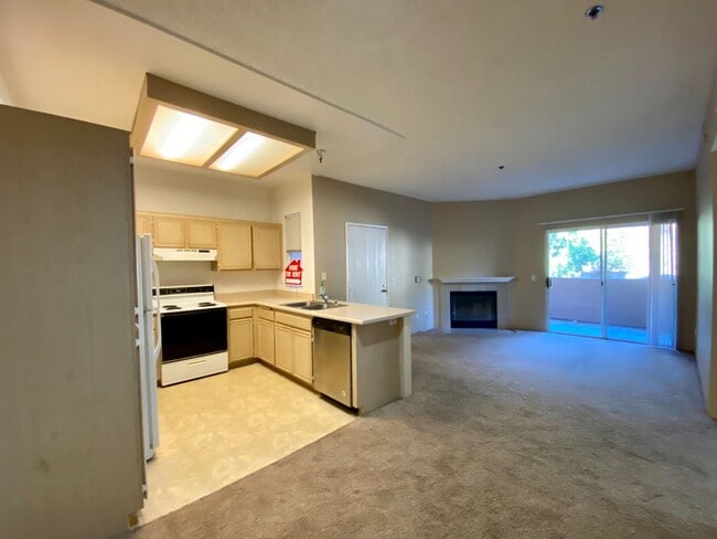 Building Photo - RB 2 Br 2 BathPetOK+washer+Dryer All Appl 2 Prkg spots>TEXT 858-774-1574
