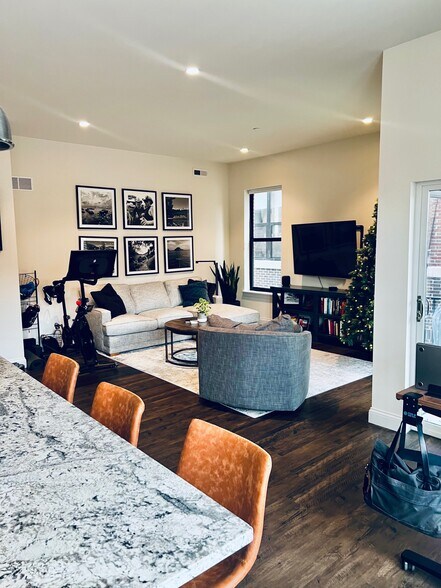 Living room - 4301 Maryland Ave