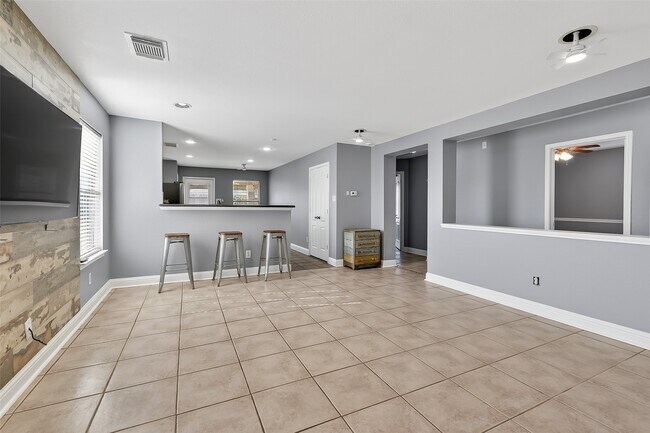 Building Photo - 29603 Golden Vines Ln