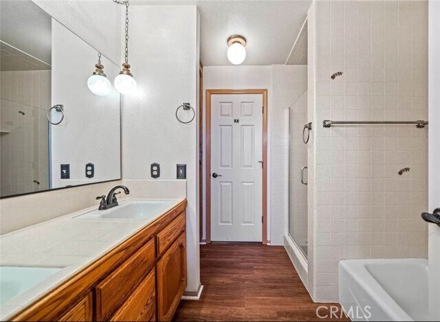 Building Photo - 39812 Golfers Dr