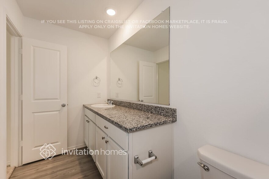 Building Photo - 10209 Hackberry Spg Wy