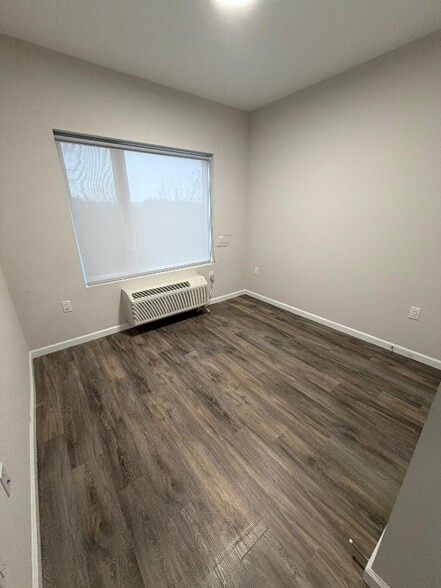 Building Photo - 313-315-315 Lake St