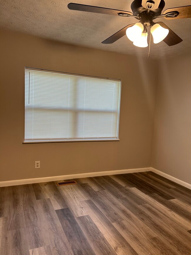 Building Photo - 158 Warrior Cir
