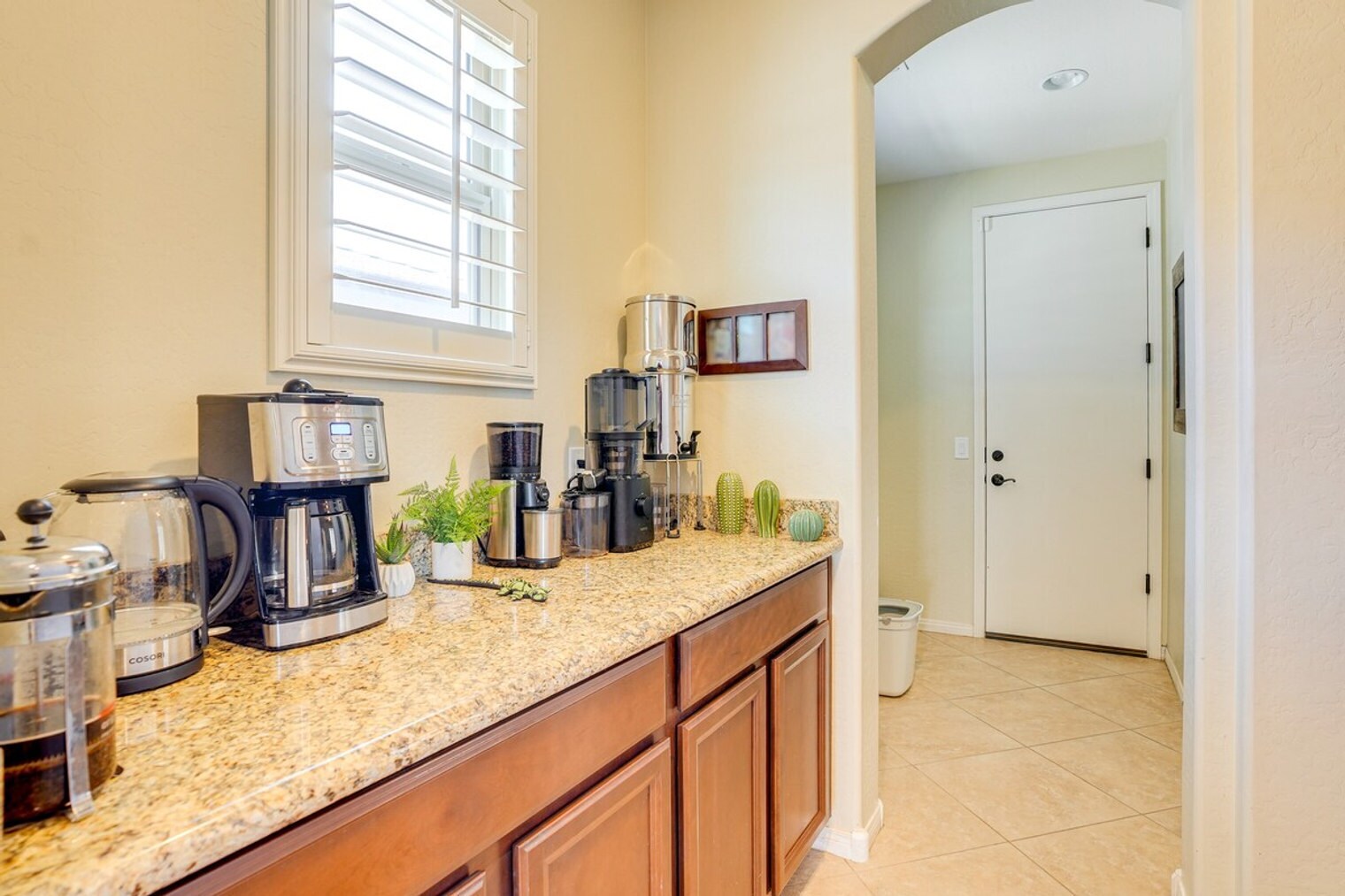 Building Photo - 17842 W Chuckwalla Canyon Rd