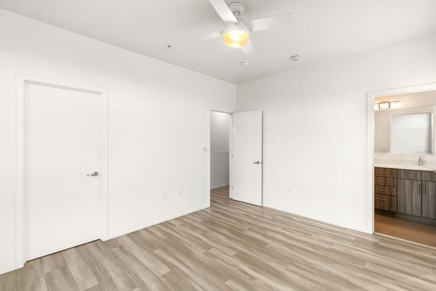Master Bdrm - 519 S 6th St
