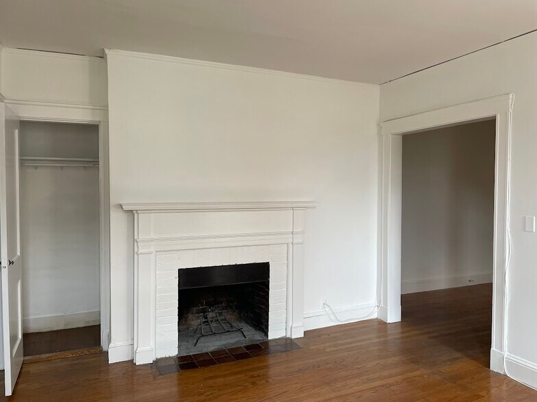 Primary Photo - 54 Garden St