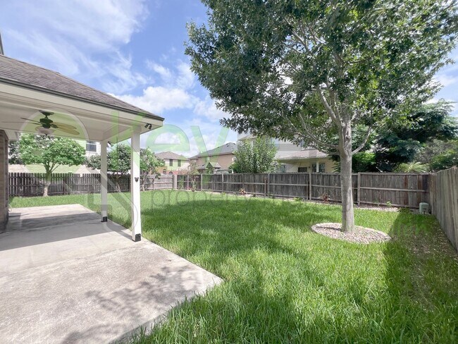 Building Photo - Beatutiful 5Bed/3Bath in Mcallen TX Now Av...