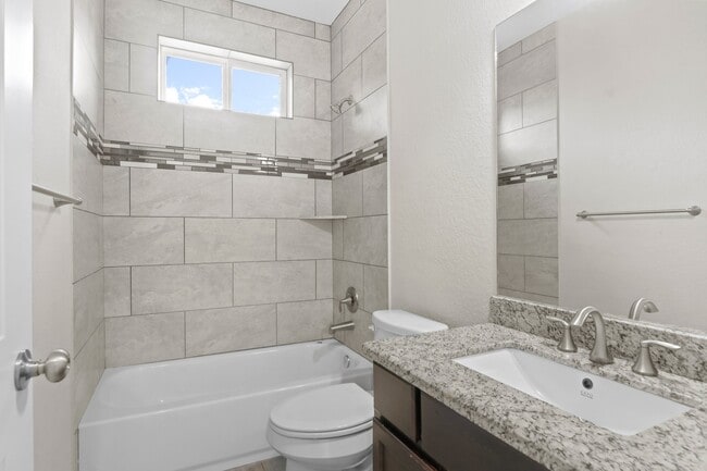 Building Photo - 2803 Vega St