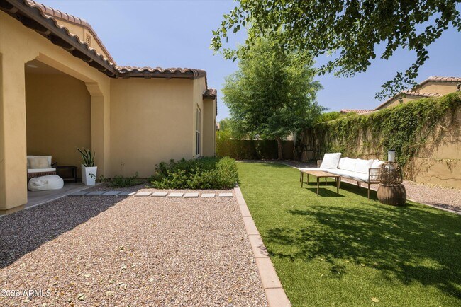 Building Photo - 9260 E Desert Village Dr