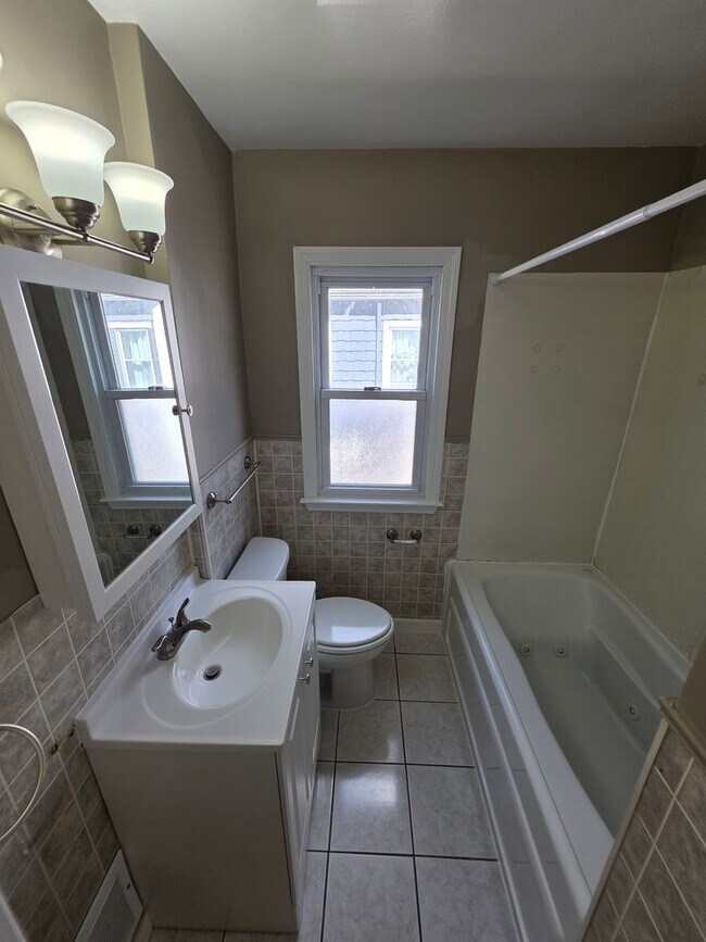 Building Photo - Cute 3 Bedroom Single Family Available Soon Greece Schools