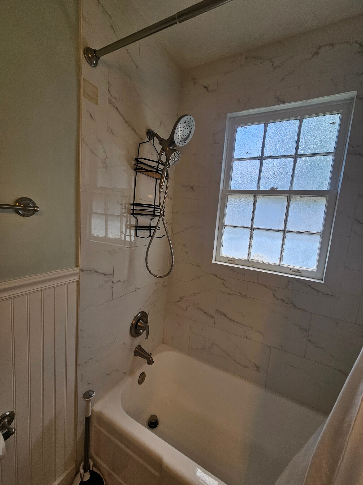 Building Photo - 46 W 11th St