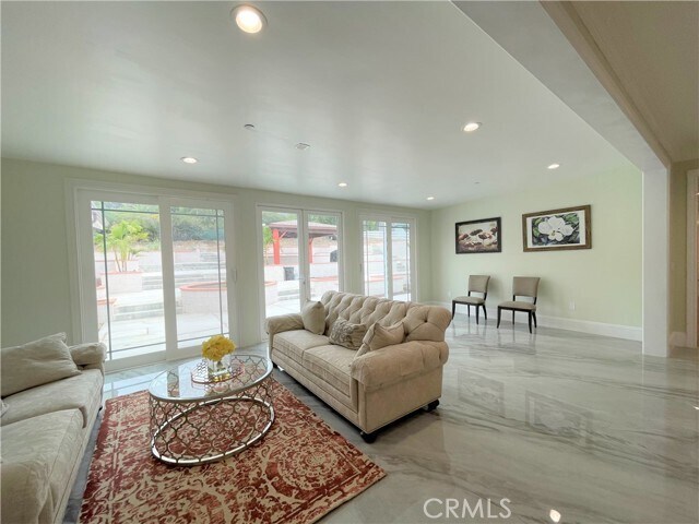 Building Photo - 10 Sweetbay Rd