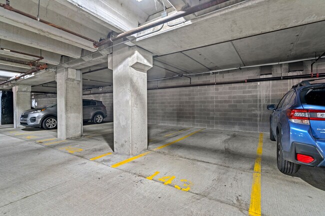 Building Photo - 100 N Hermitage Ave