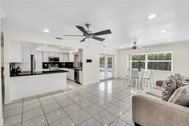 Building Photo - 8482 NW 166th Terrace