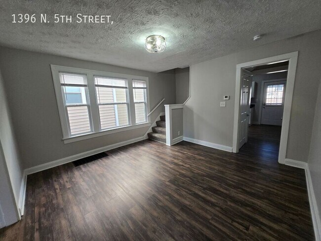 Building Photo - 1396 N 5th St