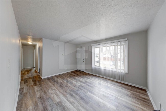 Building Photo - 3621 Beasley Dr