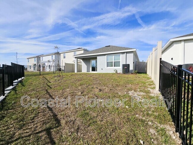 Building Photo - 32476 Weathered Oak Dr