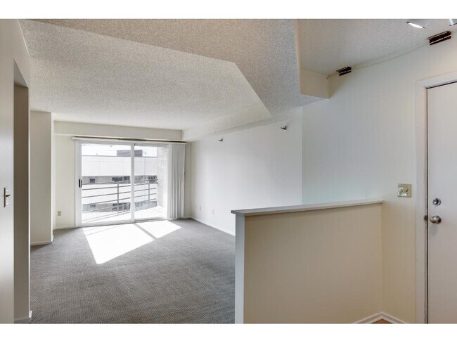 Building Photo - 121 Washington Ave S