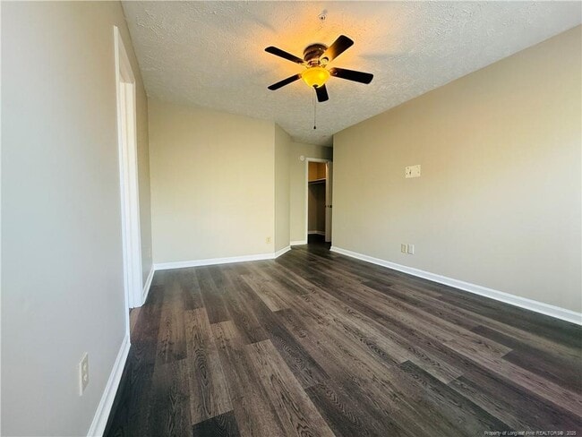Building Photo - 962 Stewarts Creek Dr