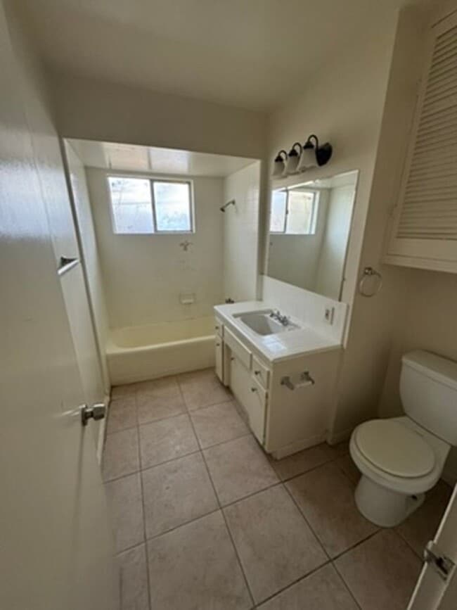 Building Photo - 3233 Colgate Ln