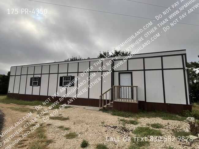 Building Photo - **MOVE IN SPECIAL- $99 FIRST MONTH RENT**B...