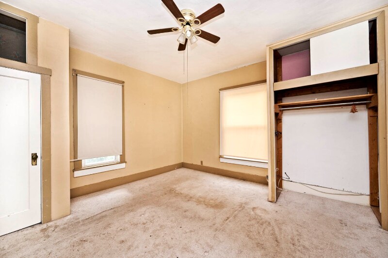 Building Photo - 269 N Vine St